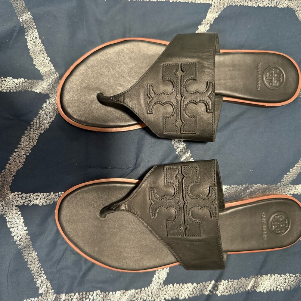 MAKE AN OFFER! Tory Burch Black Women's Sandals